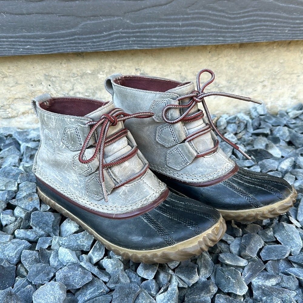 Sorrel Out and About shoe, W 6.5